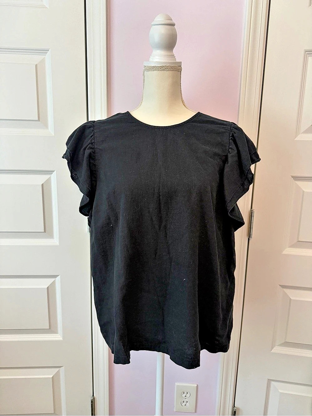 Black Ruffle Sleeve Blouse Size XXL Like New